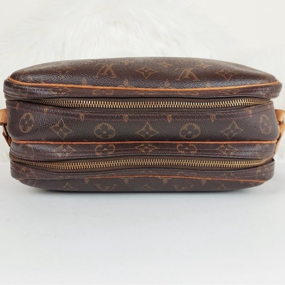 Louis Vuitton Reporter Monogram Crossbody - Picture 8 of 15